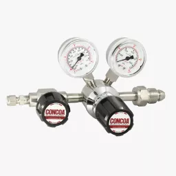 Four-port, stainless steel barstock, single stage cylinder regulator for high purity gas applications